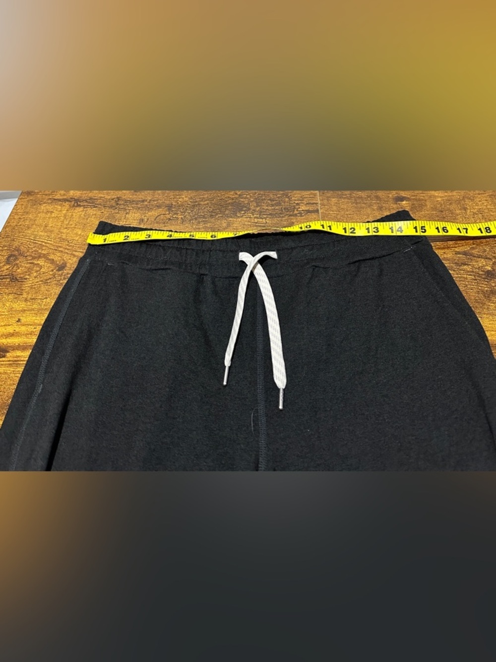 Vuori Perfomance Jogger in Charcoal Heather in Small - Picture 6 of 7